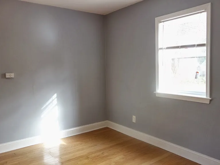 8105 Greenwood Ave — Photo 38