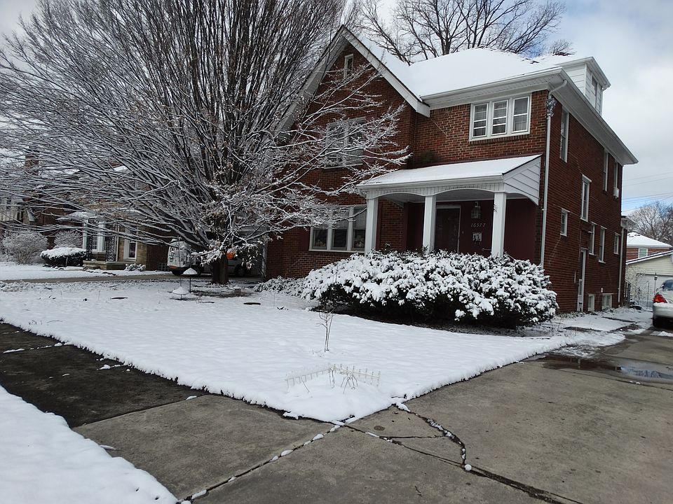 2nd image of 16577 Warwick St