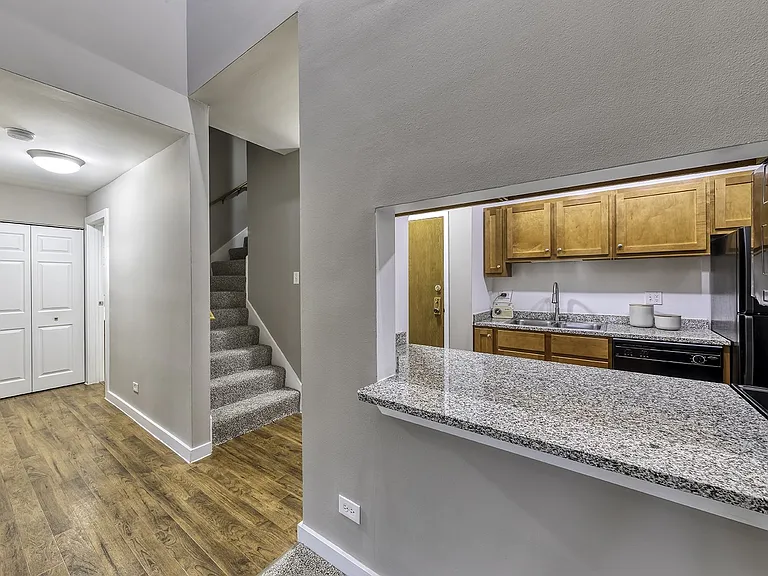 Oak Park City — Photo 23