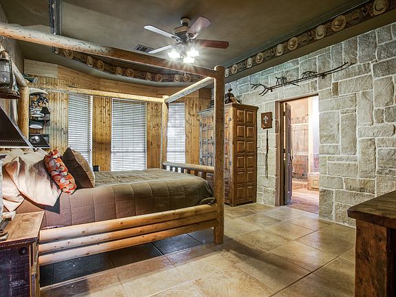 Mater suite w/ stone accents