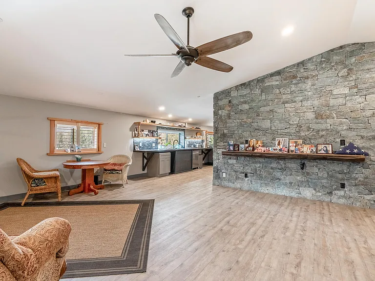 10242 SE Sundown Ln — Photo 22