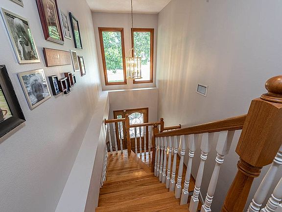 4th image of 1212 Stratton Dr