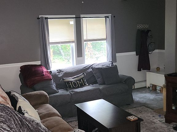 4th image of 458 Richmond Blvd #B