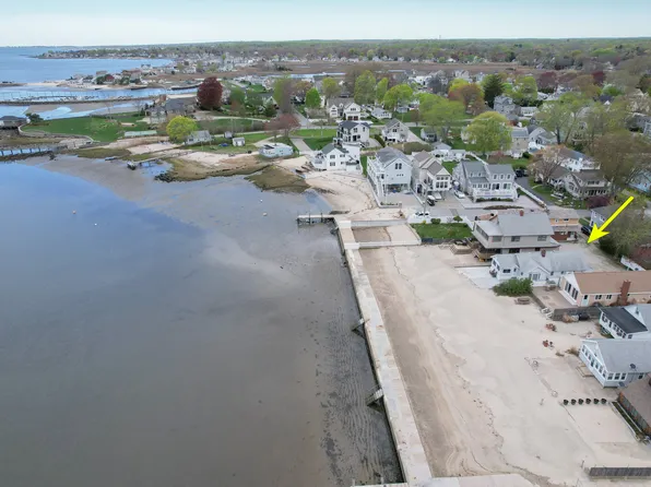 78 Hartford Avenue, Old Saybrook, CT 06475