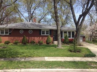 3354 Louise Dr, Lansing, IL