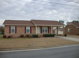 516 E 19th St, Lumberton, NC 28358