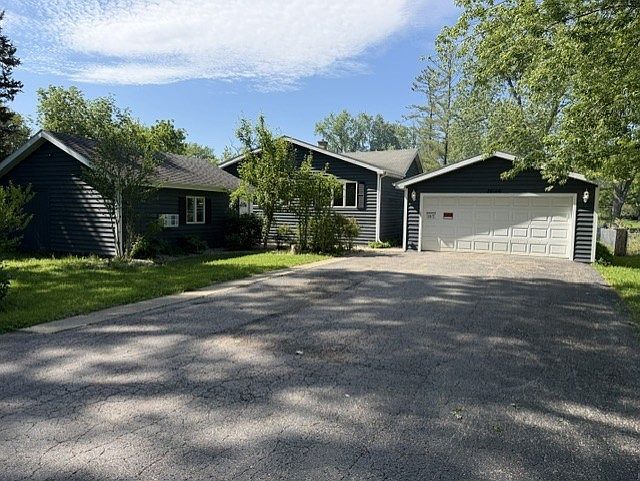 1st image of 26146 W Blackhawk Ave