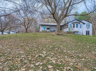 21581 Creekside Cir, Lakeville, MN 55044