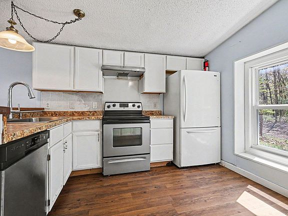 5th image of 1005 Sharps Rd