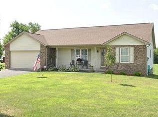 6251 Tuscarawas Rd, Industry, PA 15052