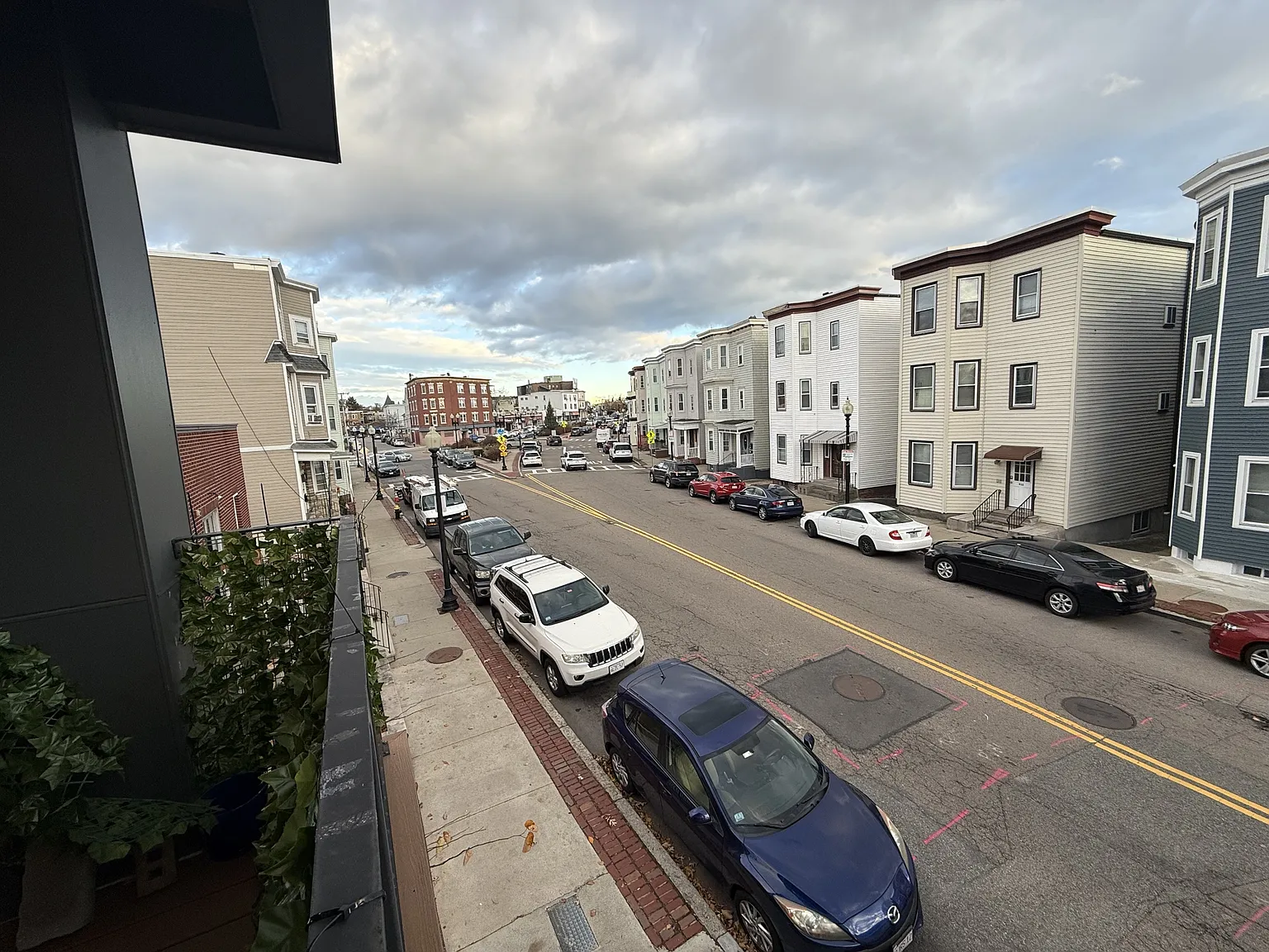 946 Saratoga Street - A — Photo 4