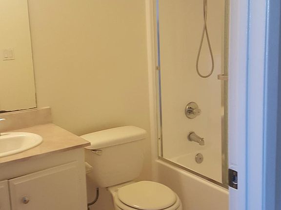 2nd image of 114 E 20th St APT 11