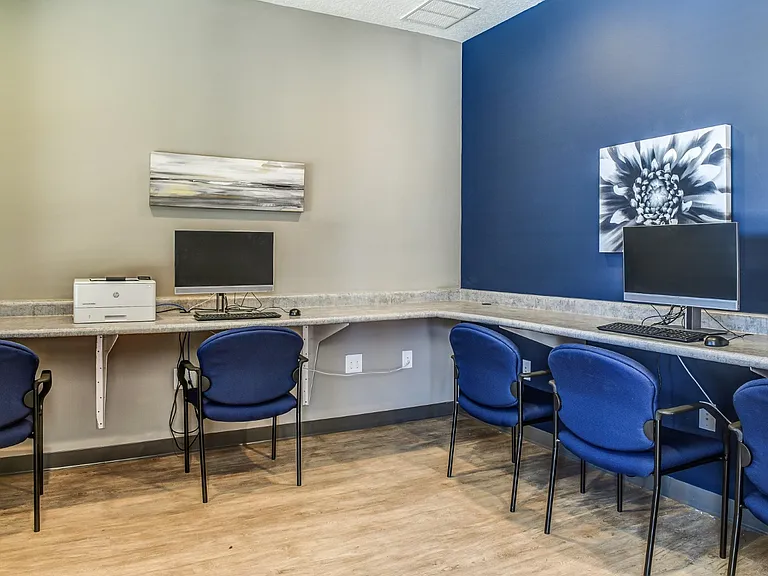 GRANITE POINTE — Photo 16