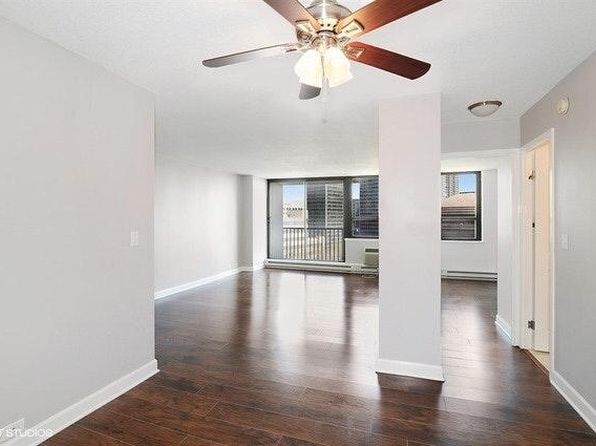 2740 N Pine Grove Ave