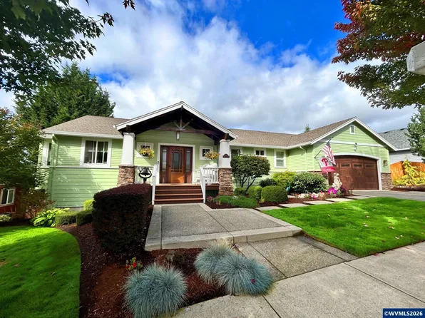 447 NW Mount Mazama St, McMinnville, OR 97128