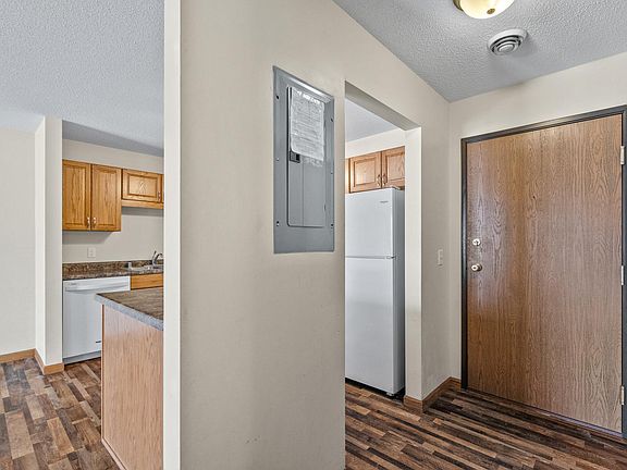 3rd image of 3600 Penn Ave N APT 202
