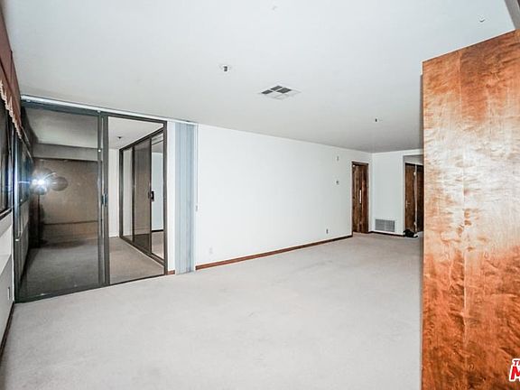 4th image of 880 W 1st St APT 613