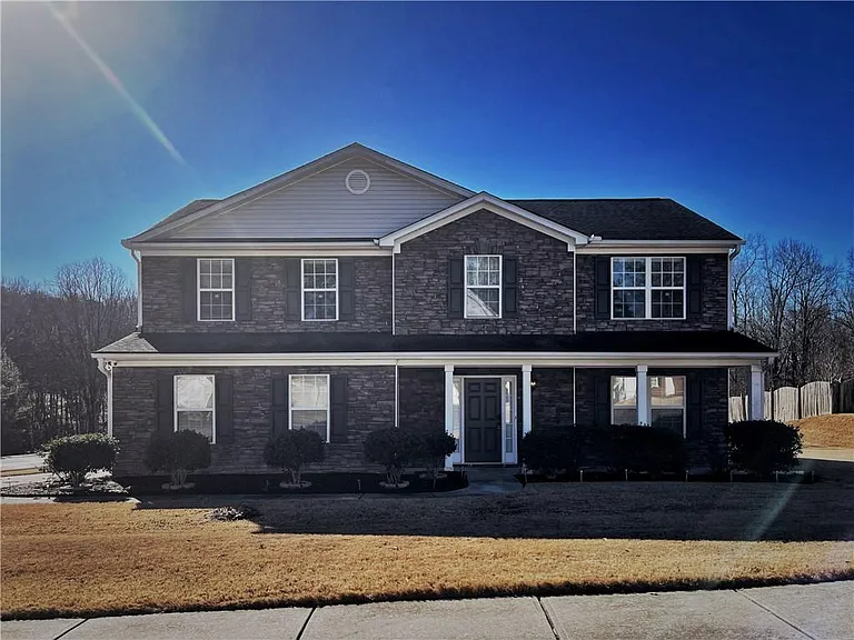 3368 Hill Pond Dr — Photo 2