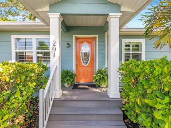 201 35th Ave NE, Saint Petersburg, FL 33704