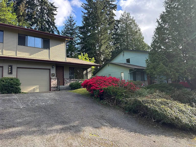 806 55th Pl SW #B — Photo 2