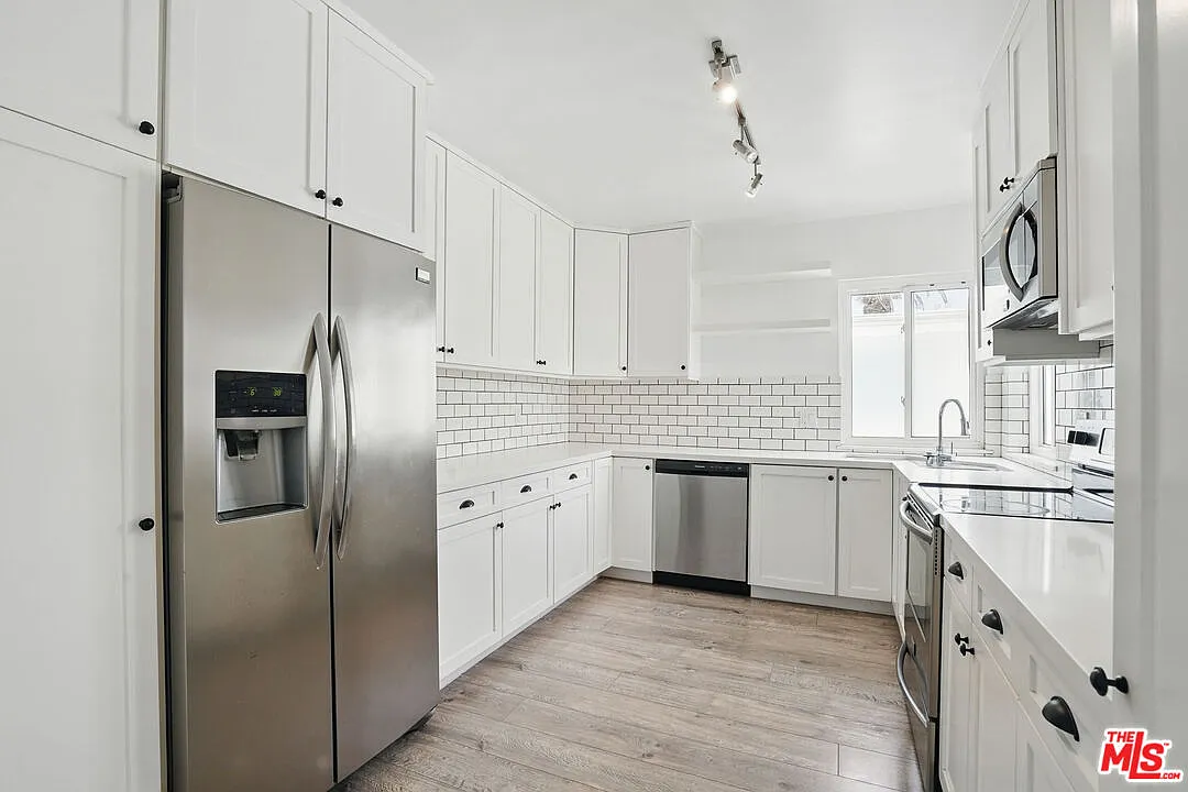 2 bed, 2.0 bath, 1314 sqft, $5,300 — Photo 1