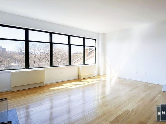 2nd image of 2000 5th Ave Penthouse A