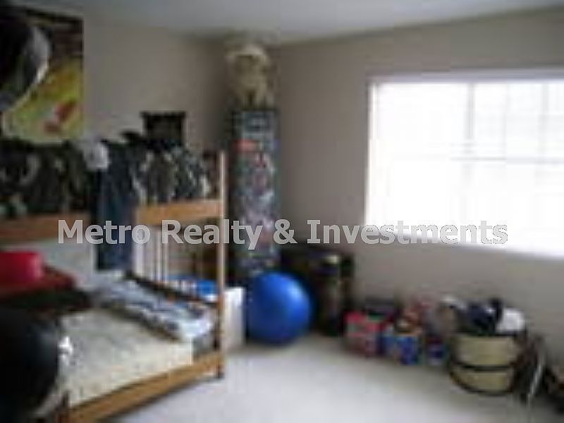 secondary bedroom
