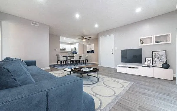 Park Heights Apartments — Photo 3