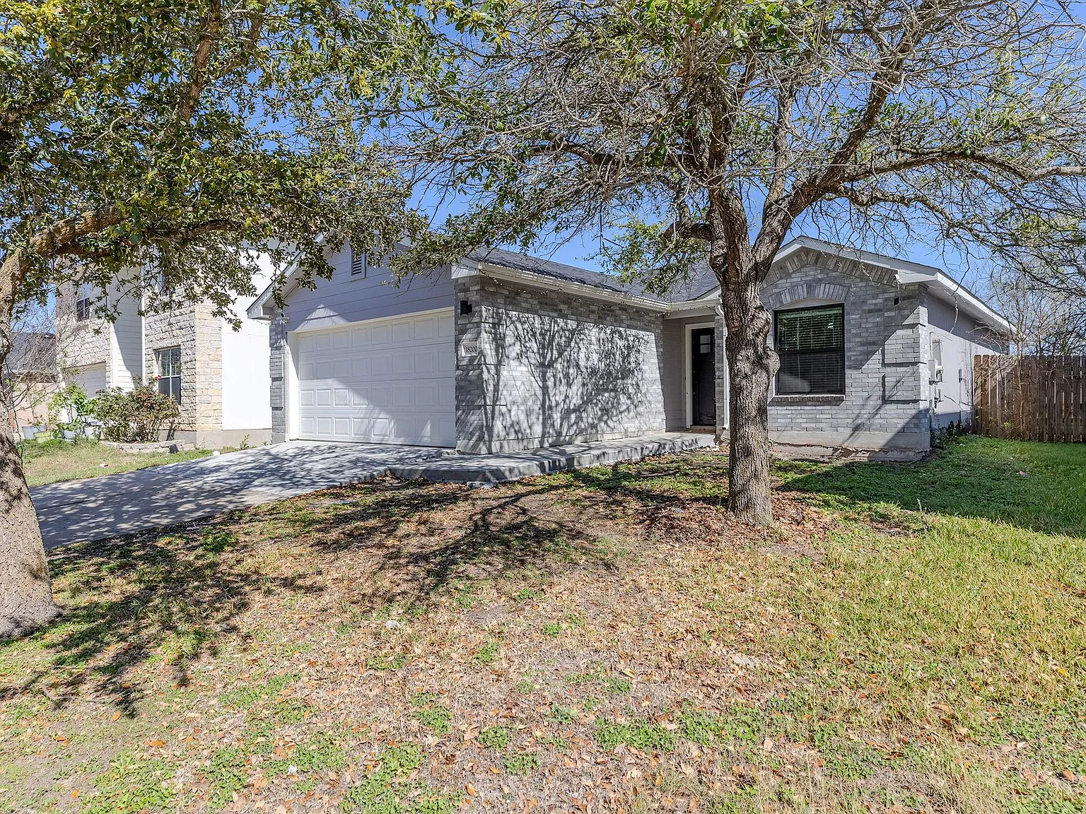 3 bed, 2.0 bath, 1302 sqft, $1,800 — Photo 3