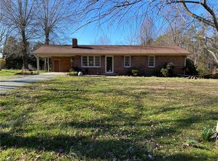 1381 Baux Mountain Rd, Germanton, NC 27019