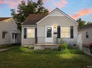 929 White Ave, Lincoln Park, MI 48146