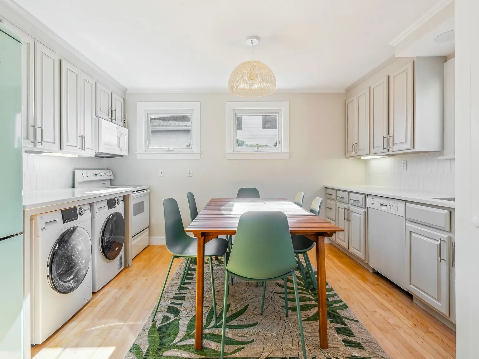 2 bed, 1.5 bath, 1200 sqft, $5,500 — Photo 3