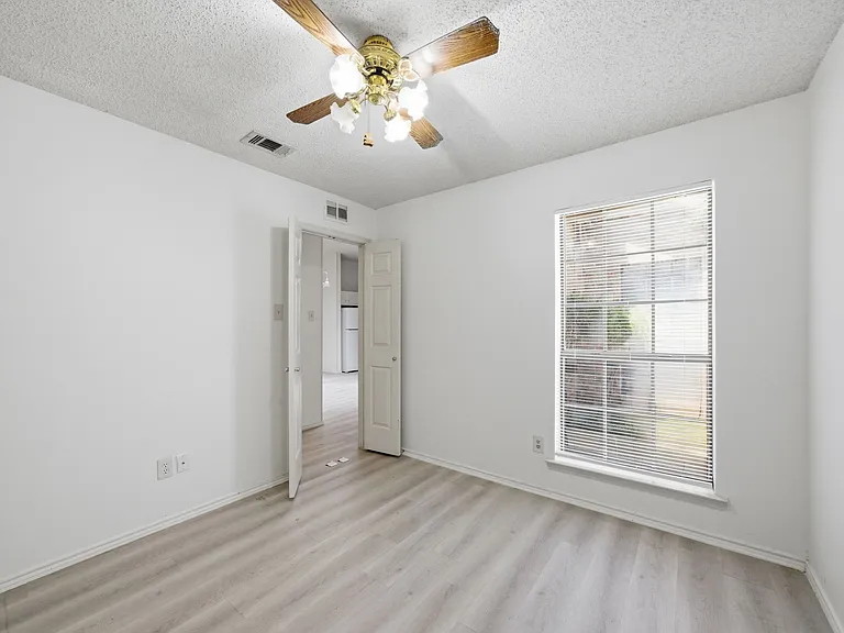 2103 Overview Ln — Photo 18
