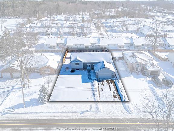 3rd image of 70 Middleton Line