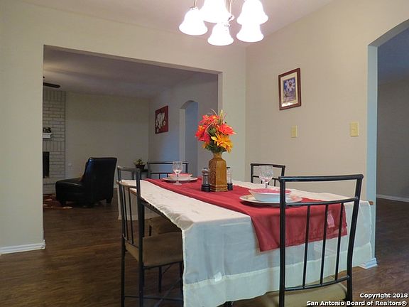 5th image of 848 Fern Meadow Dr