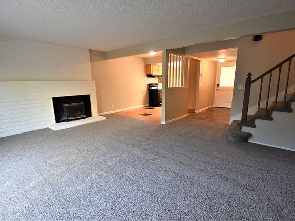 4th image of 143 Croydon Ct #1
