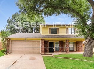 3312 Forest Creek Dr, Fort Worth, TX 76123