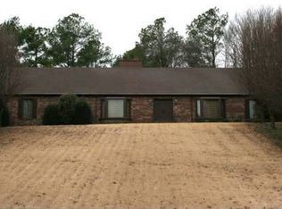 1655 Laura Ln, Dyersburg, TN 38024