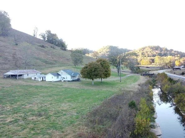 1103 Wartrace Hwy, Pleasant Shade, TN 37145