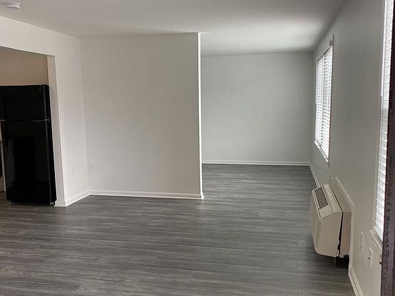 3rd image of 2165 Crain Hwy APT 522