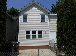 830 W 3rd St, Plainfield, NJ 07063