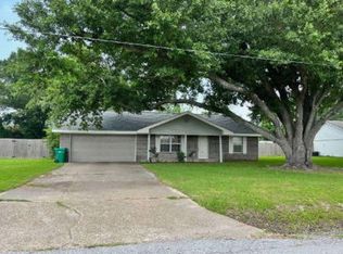 6704 Meadow Ridge Ln, Lake Charles, LA 70605