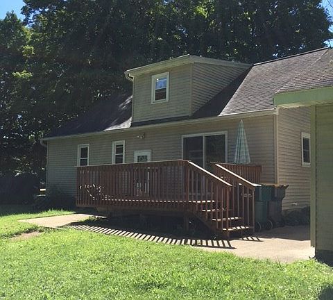3rd image of 3304 E Wausau Ave