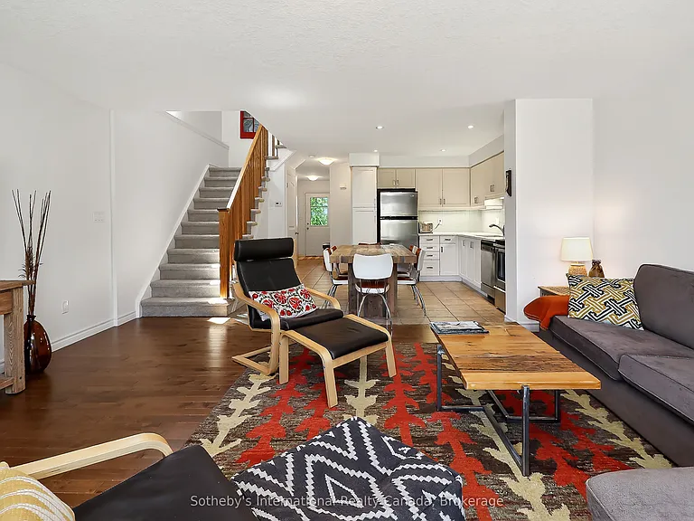 49 Silver Glen Blvd — Photo 13