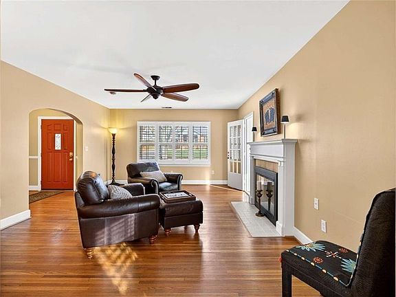 5th image of 601 Ridgewood Ave