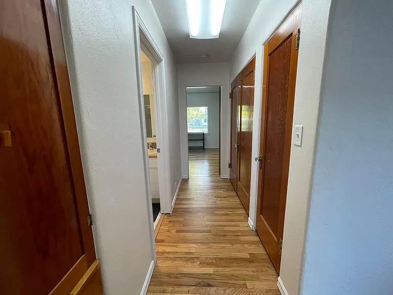 1225 N Main St — Photo 16