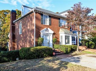 400 Brantley Rd, Sandy Springs, GA 30350