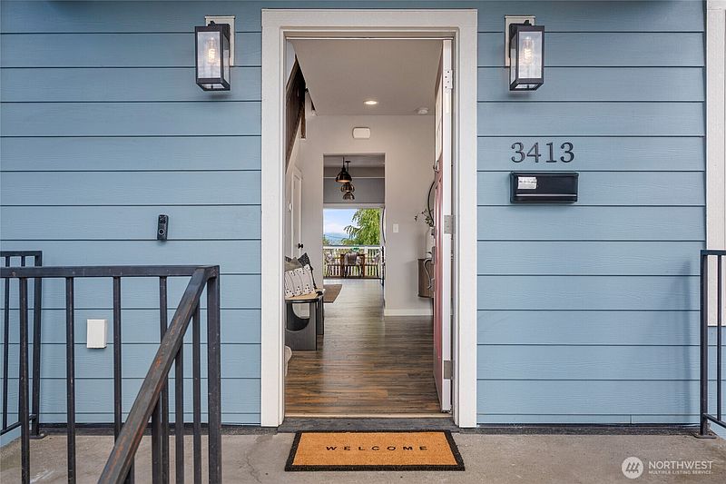 3rd image of 3413 Colby Avenue
