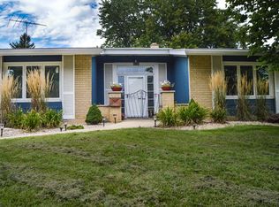 3320 63rd St, Woodridge, IL
