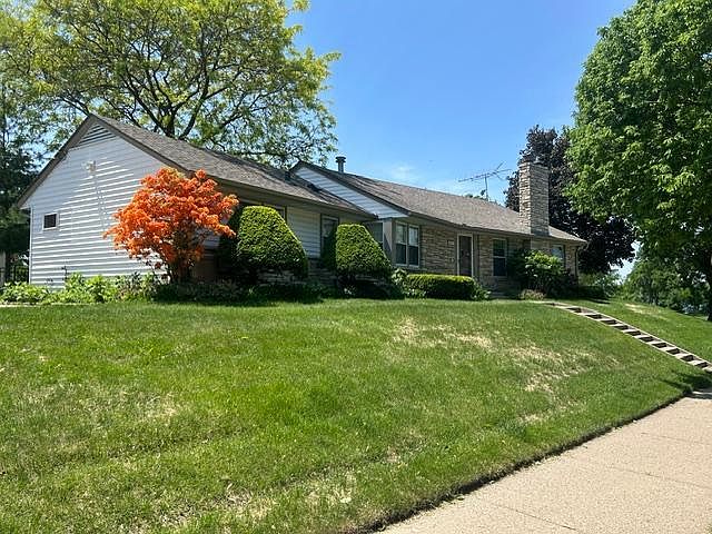 1st image of 5501 Woodlawn Blvd